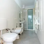 L *
