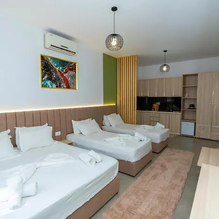 L Hotel