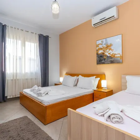 L Hotel