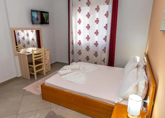 מלון L שקודר