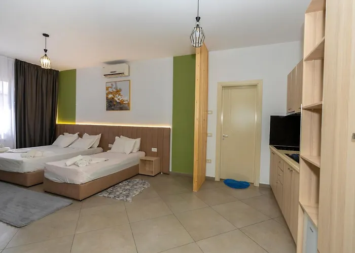 L מלון שקודר